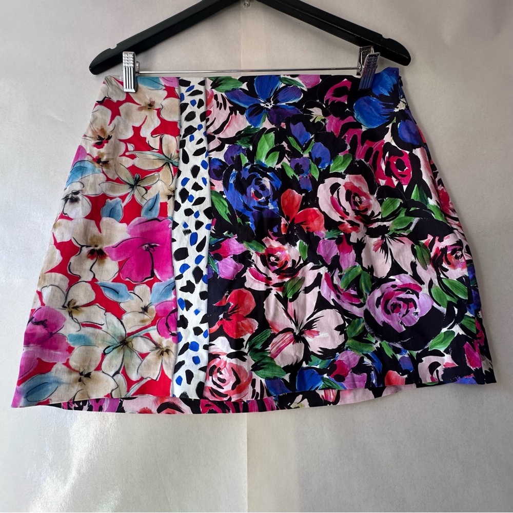 DESIGUAL FLORAL MINI SKIRT SIZE L
